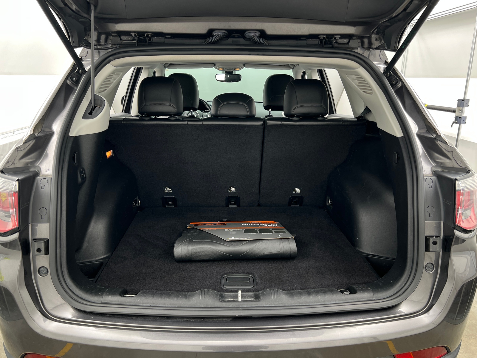 Thumbnail: 2018 Jeep Compass - 7