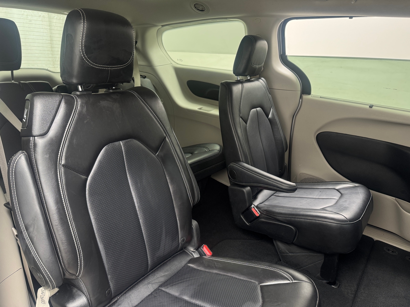 Thumbnail: 2024 Chrysler Pacifica - 5