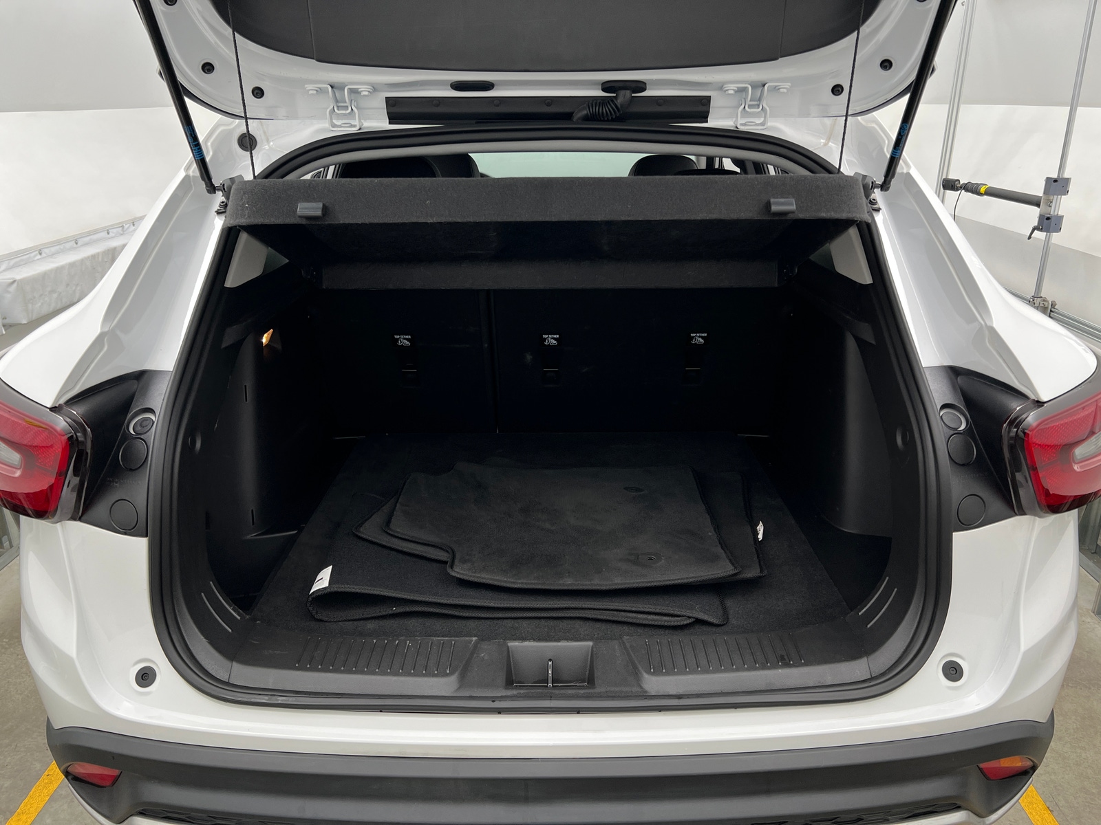 Thumbnail: 2025 Chevrolet Trax - 7