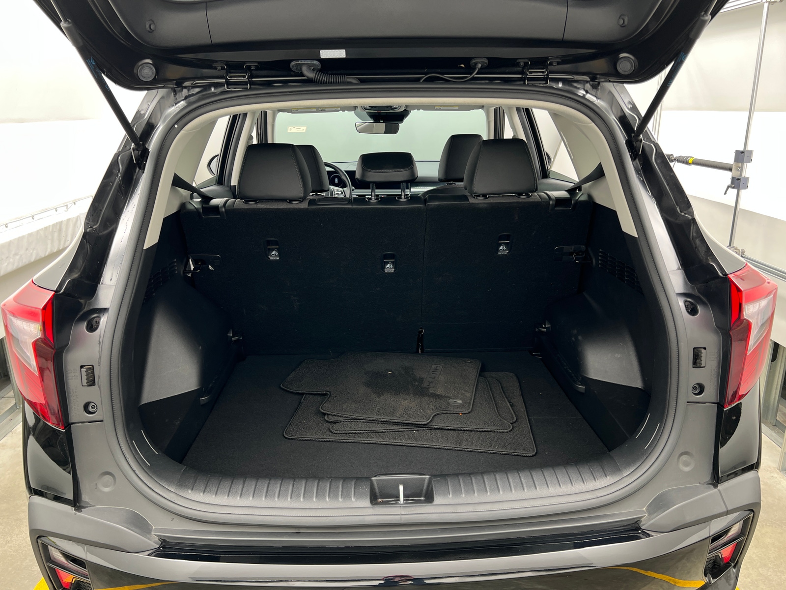 Thumbnail: 2025 Kia Seltos - 7