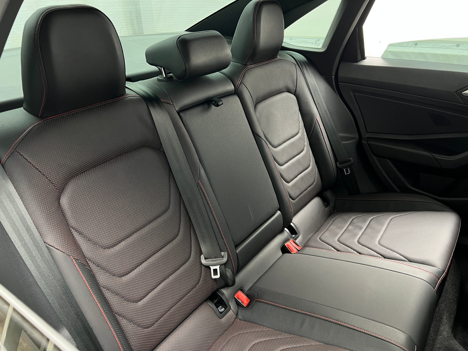 Thumbnail: 2024 Volkswagen Jetta - 5