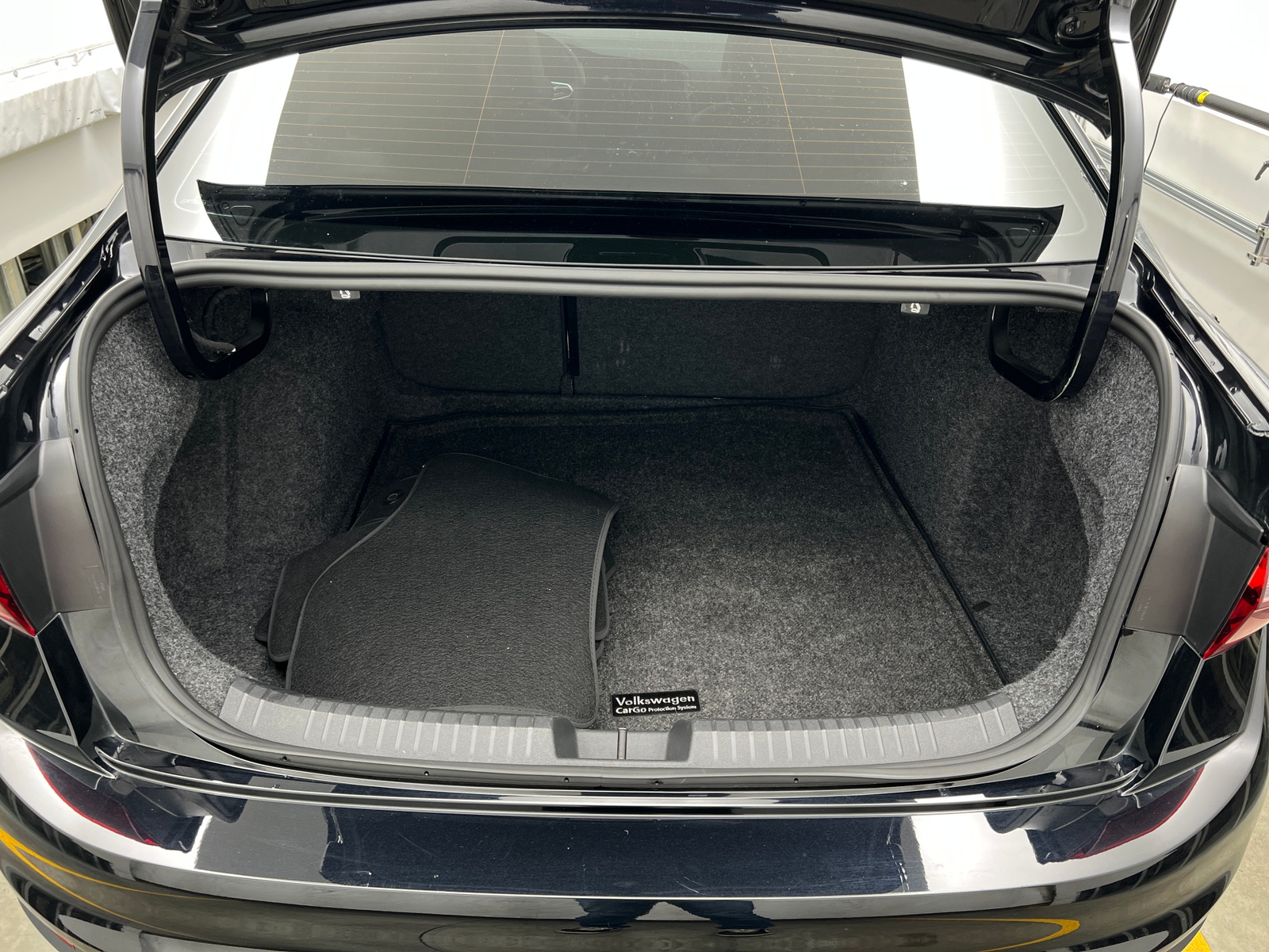 Thumbnail: 2024 Volkswagen Jetta - 6