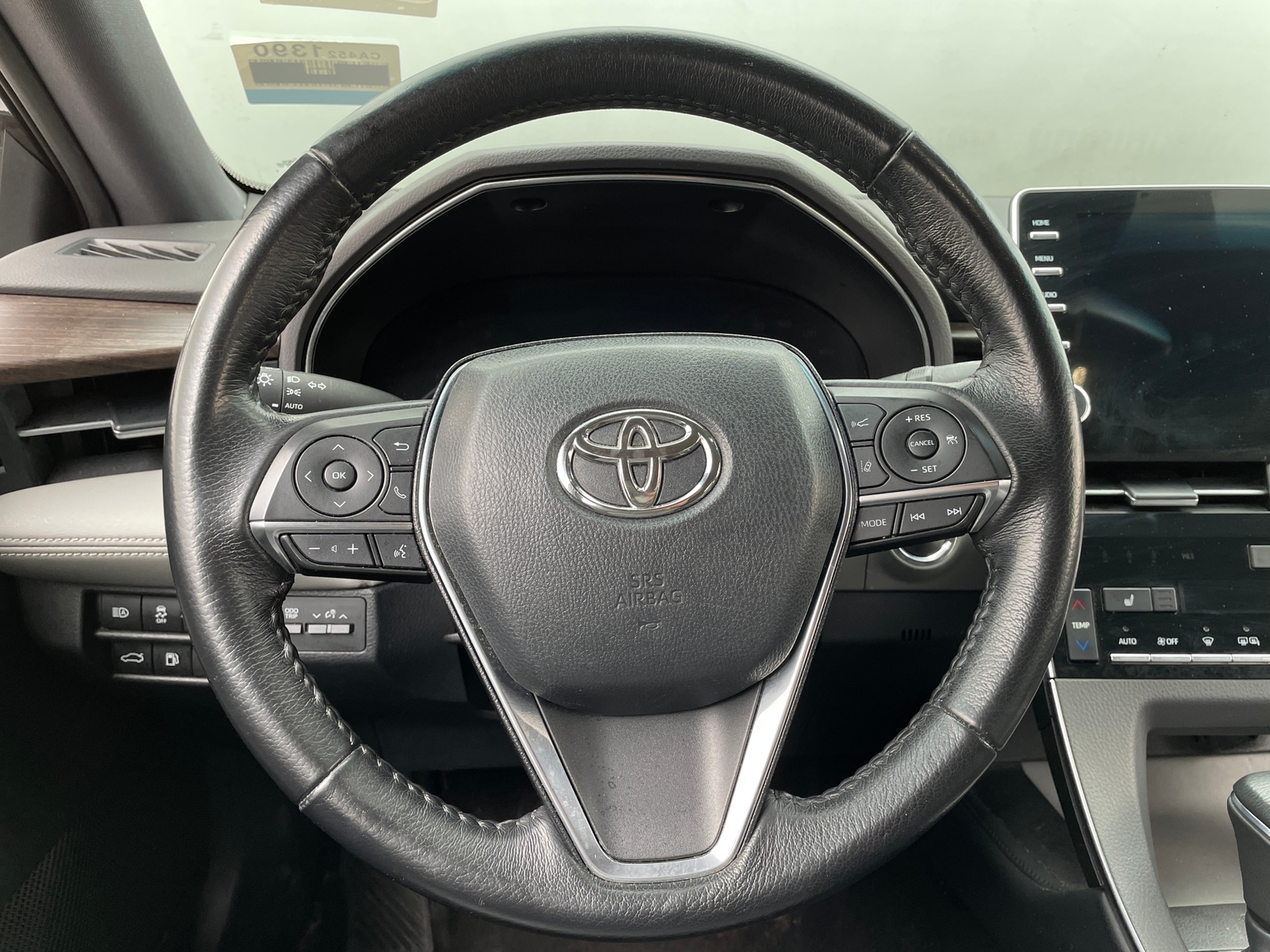 Thumbnail: 2019 Toyota Avalon - 4