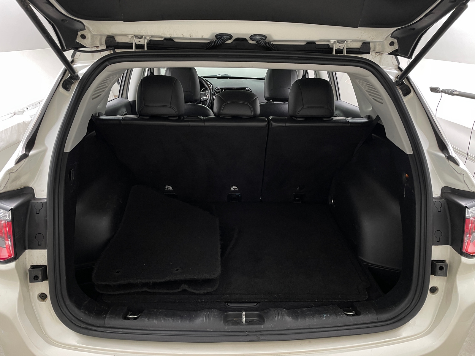 Thumbnail: 2018 Jeep Compass - 6