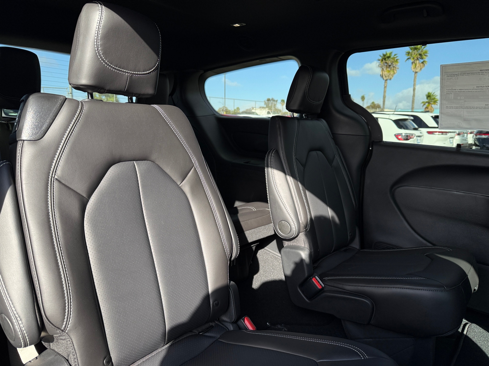 Thumbnail: 2026 Chrysler Pacifica - 5