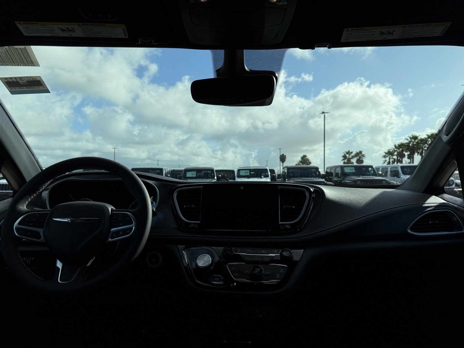 Thumbnail: 2026 Chrysler Pacifica - 2