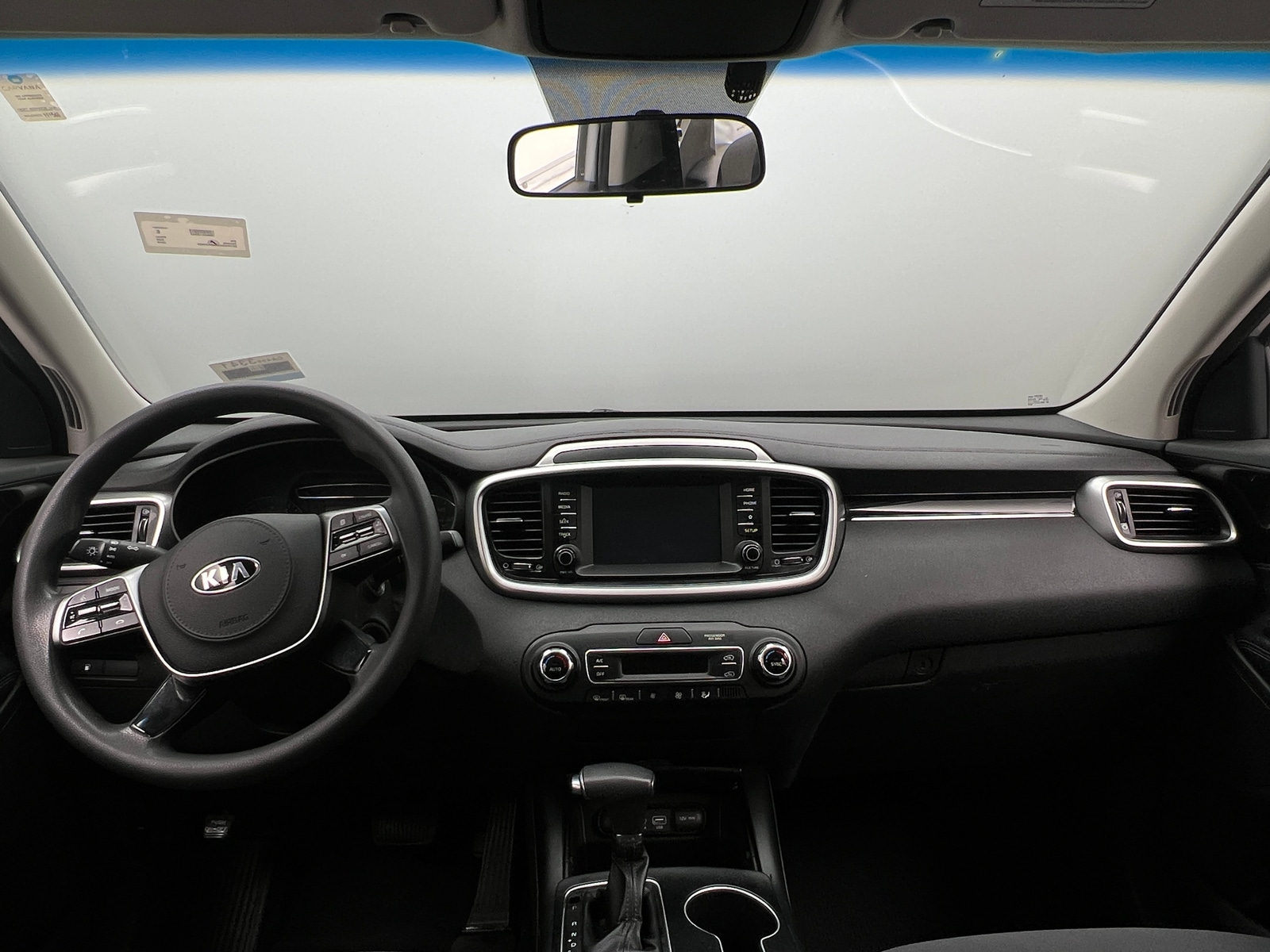 Thumbnail: 2019 Kia Sorento - 3