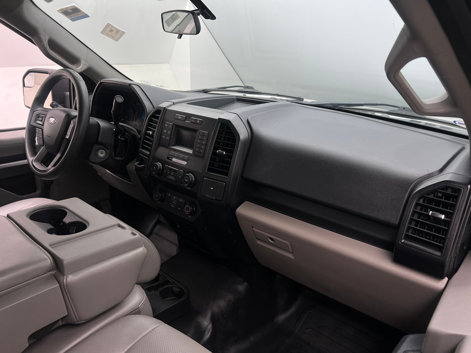 Thumbnail: 2019 Ford Econoline - 3