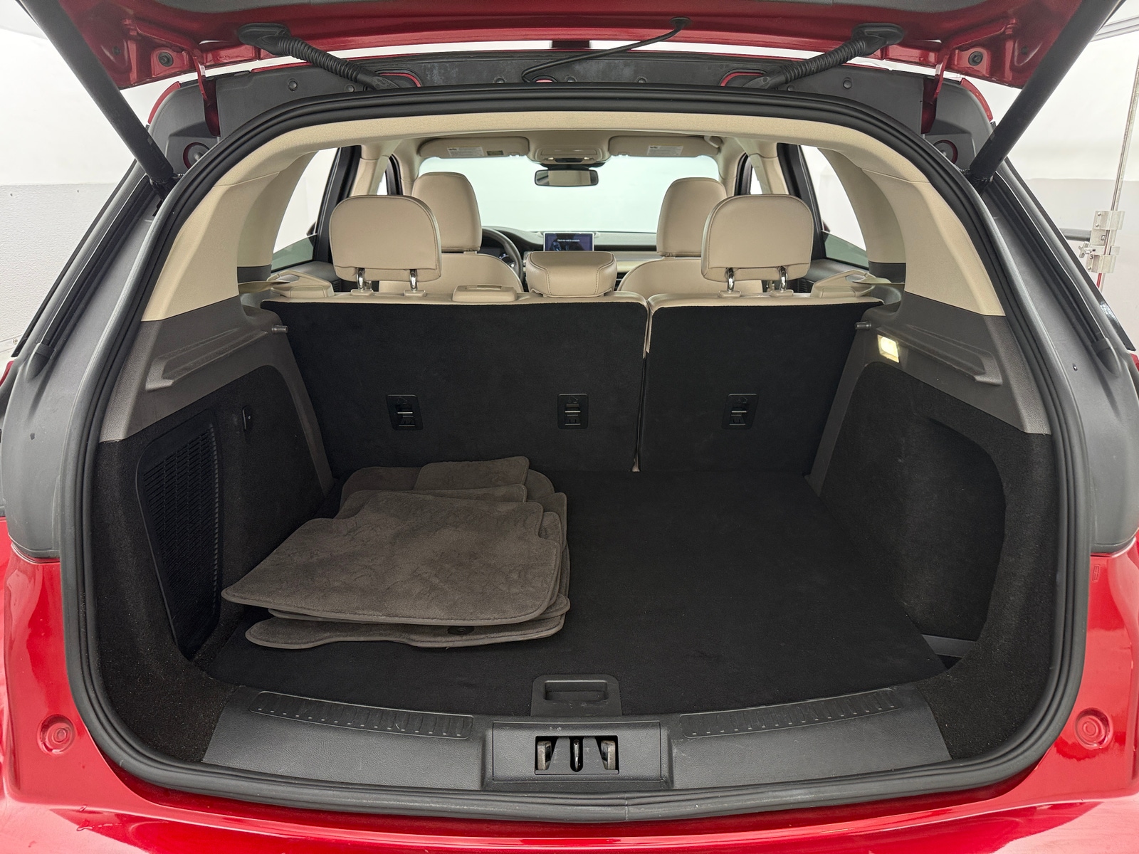 Thumbnail: 2022 Lincoln Corsair - 6