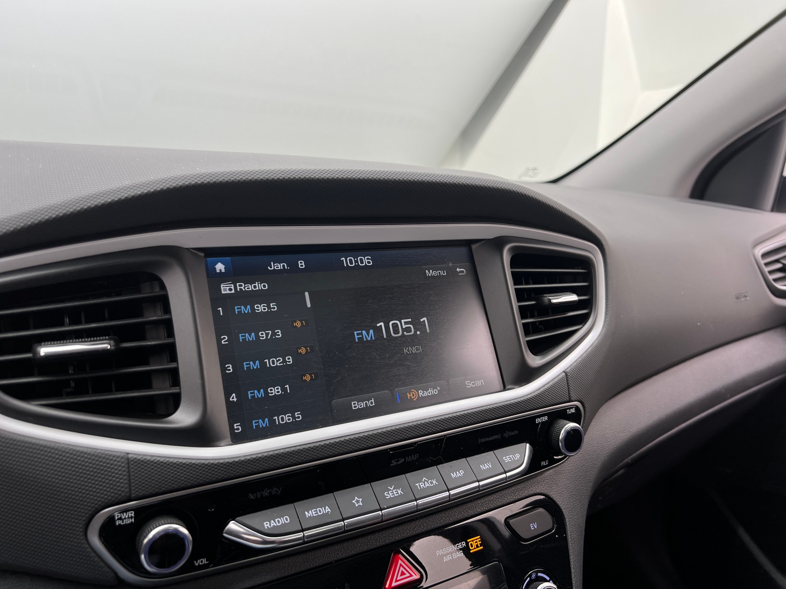 Thumbnail: 2019 Hyundai Ioniq - 3