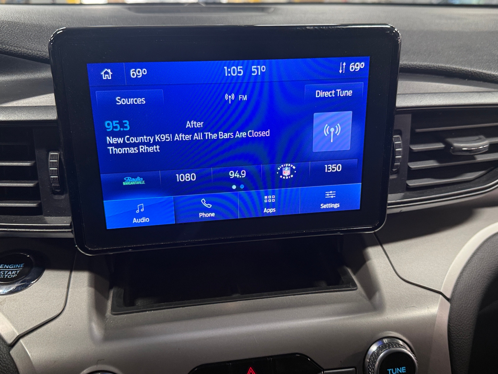 Thumbnail: 2022 Ford Explorer - 4