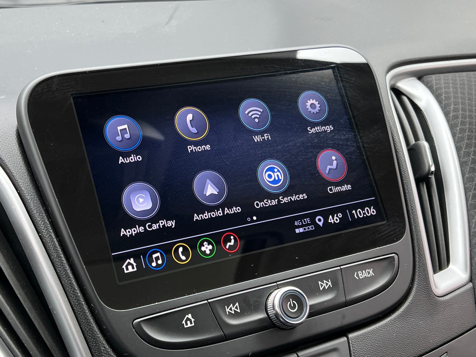 Thumbnail: 2024 Chevrolet Malibu - 4