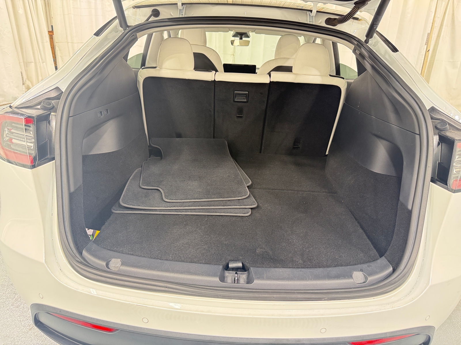 Thumbnail: 2020 Tesla Model Y - 6