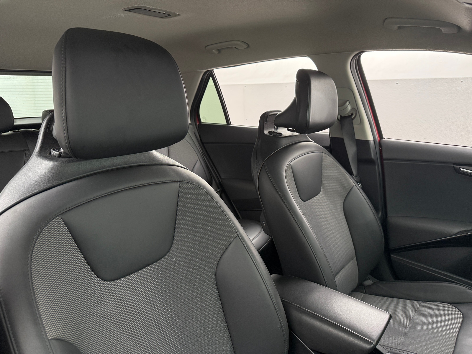 Thumbnail: 2023 Kia Niro - 2