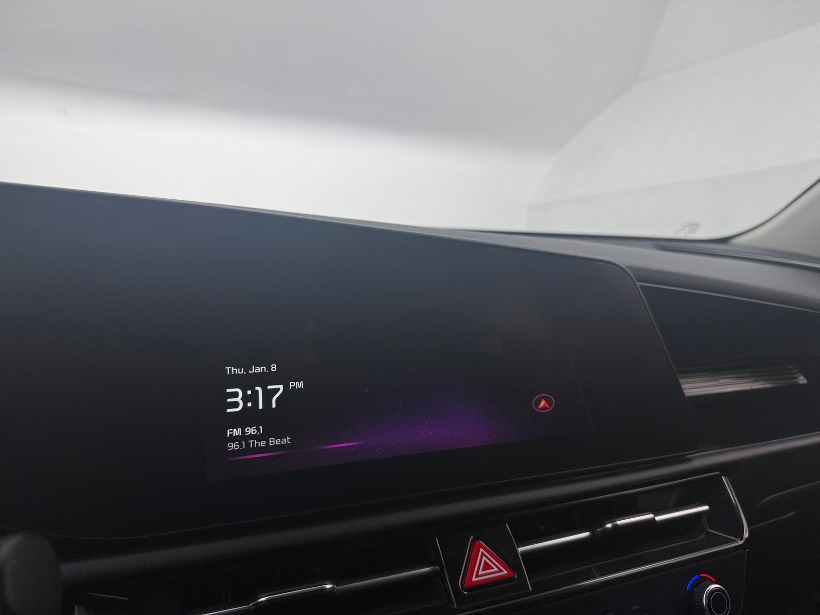 Thumbnail: 2023 Kia Niro - 4