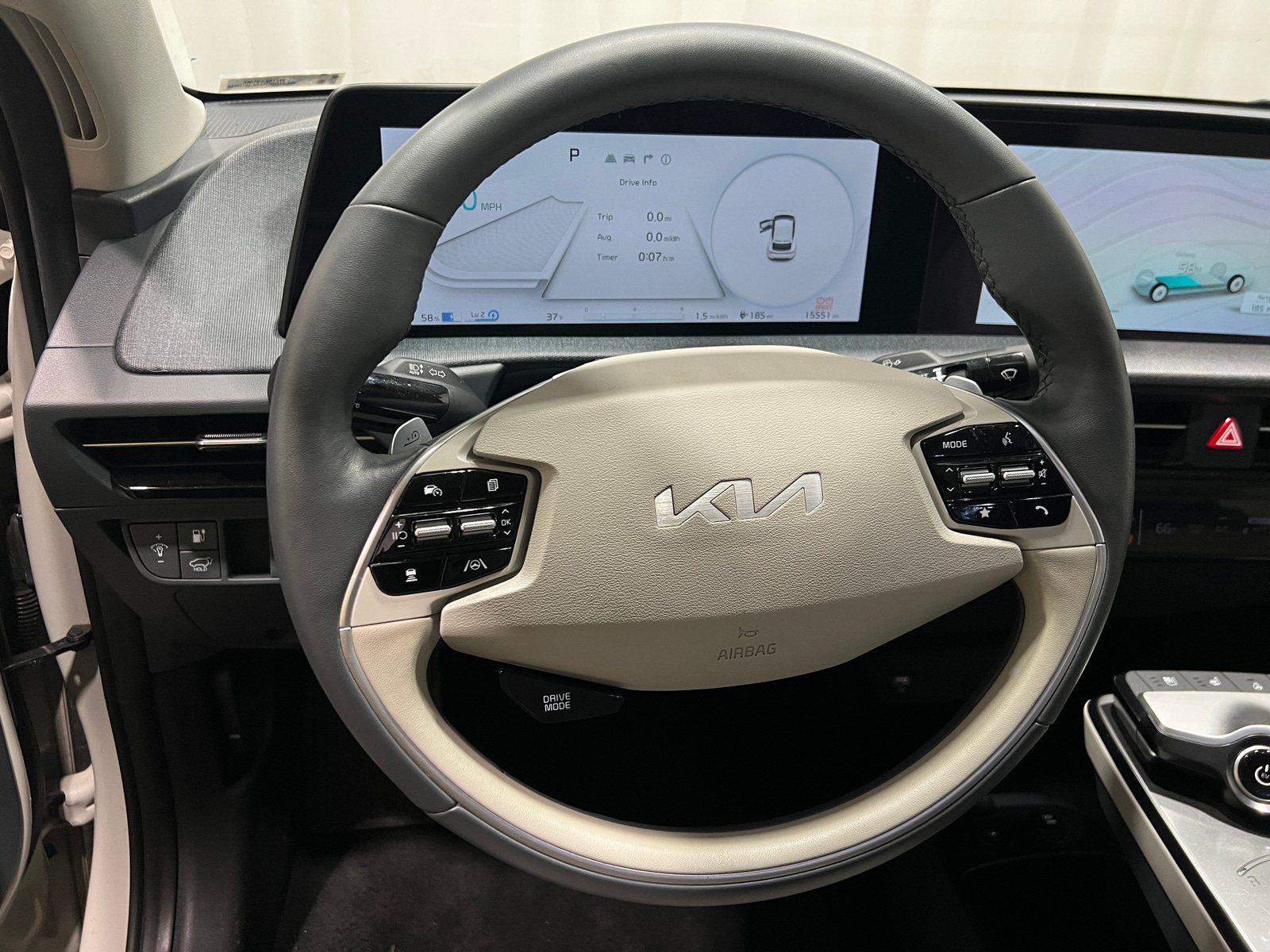 Thumbnail: 2022 Kia EV6 - 5