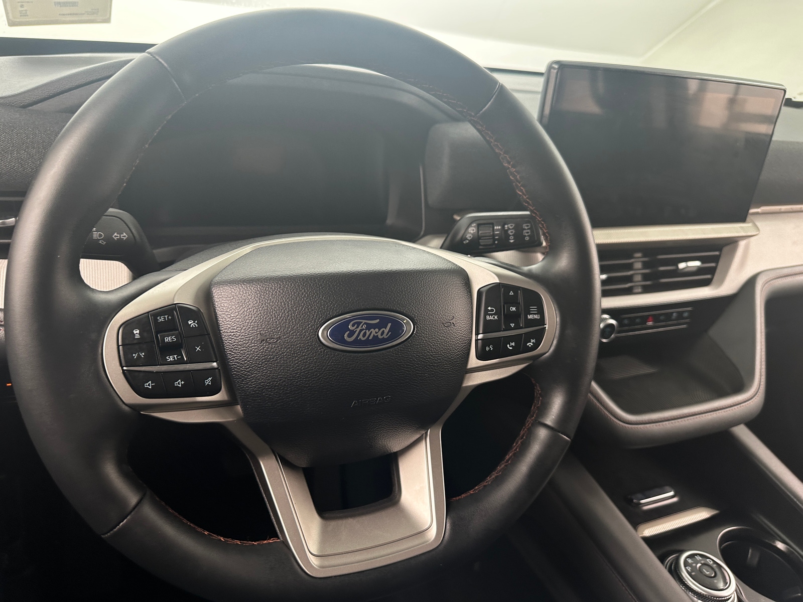 Thumbnail: 2025 Ford Explorer - 5