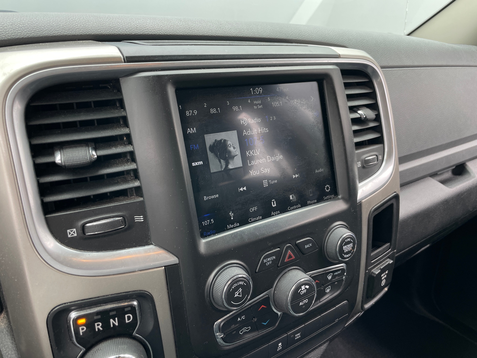 Thumbnail: 2019 RAM 1500 Classic - 4