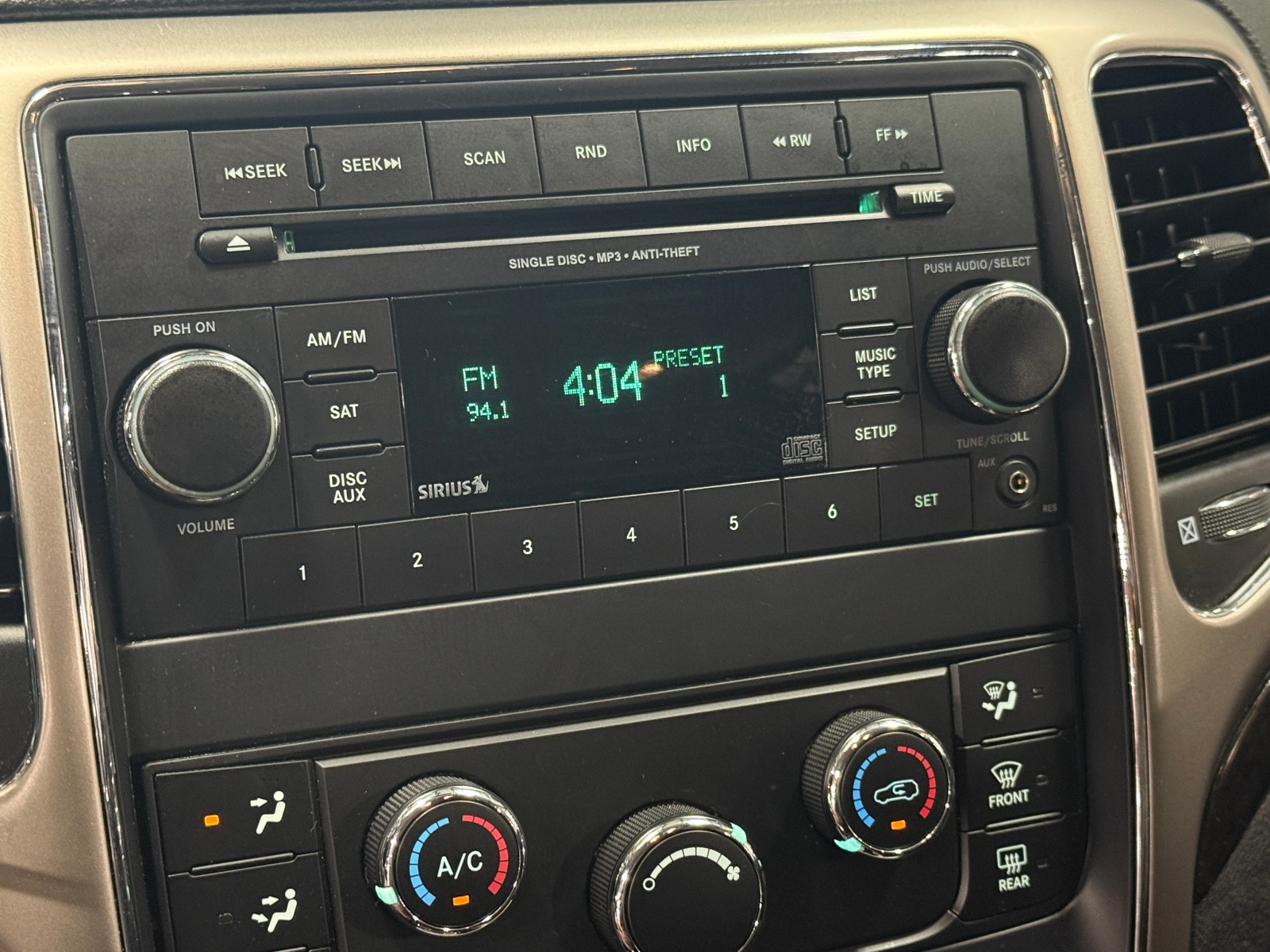 Thumbnail: 2012 Jeep Grand Cherokee - 4