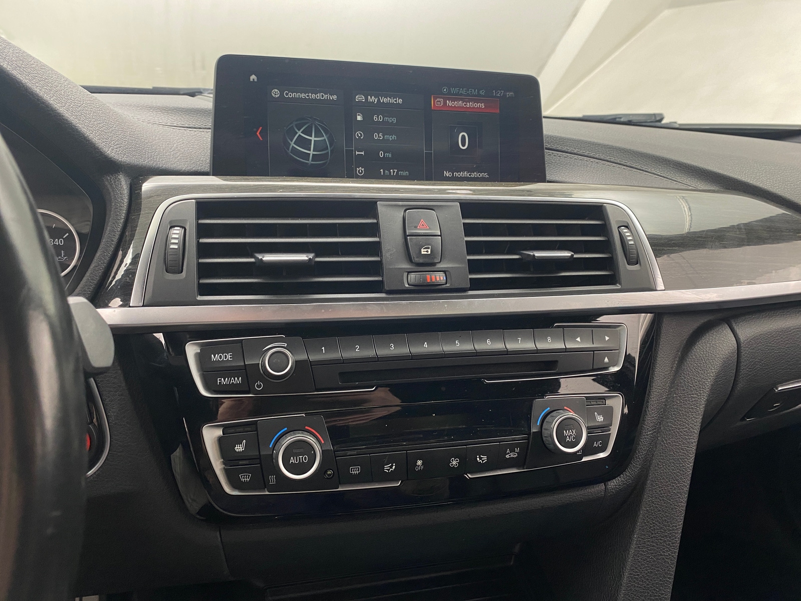 Thumbnail: 2018 BMW 3 Series - 3