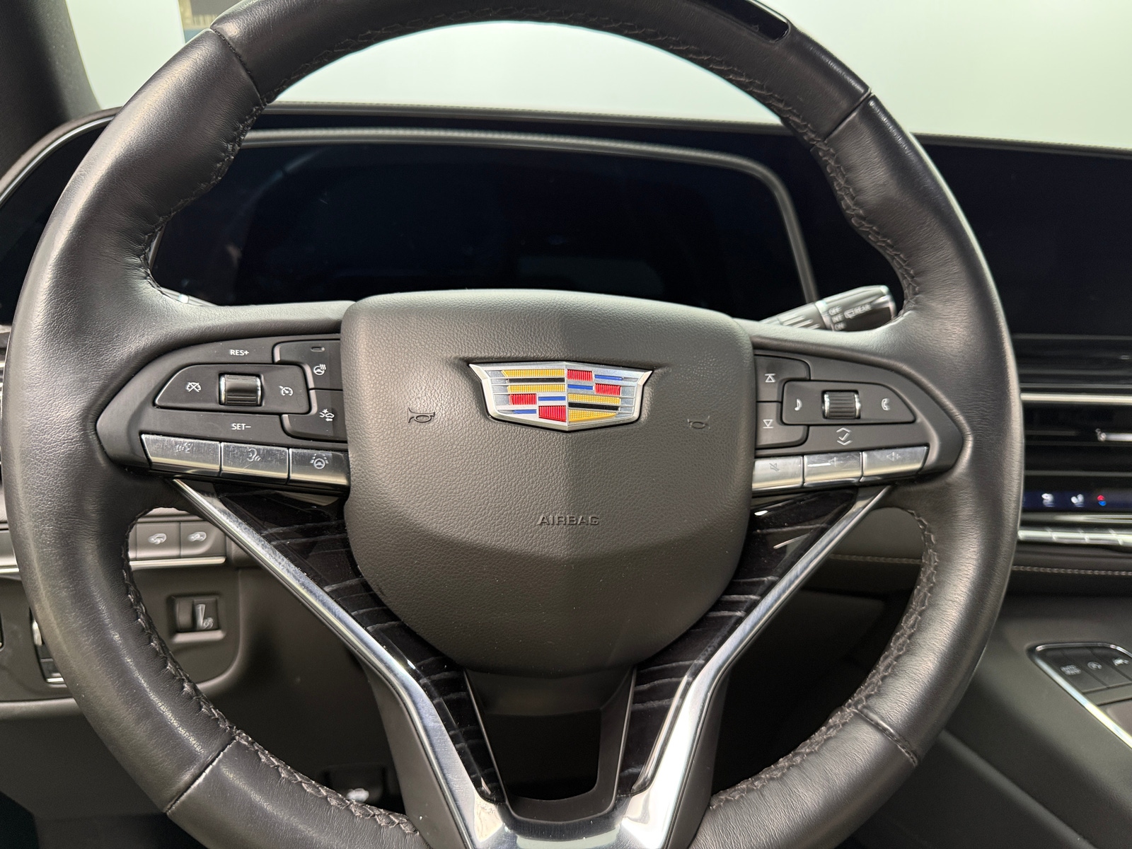 Thumbnail: 2023 Cadillac Escalade - 4