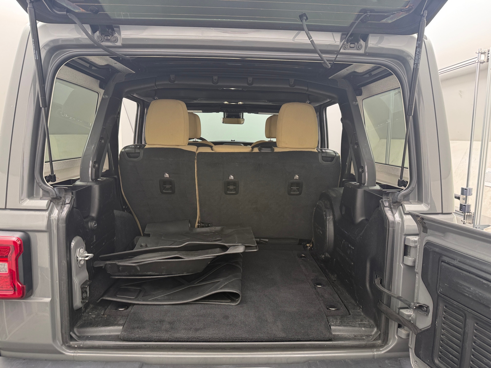 Thumbnail: 2021 Jeep Wrangler - 7