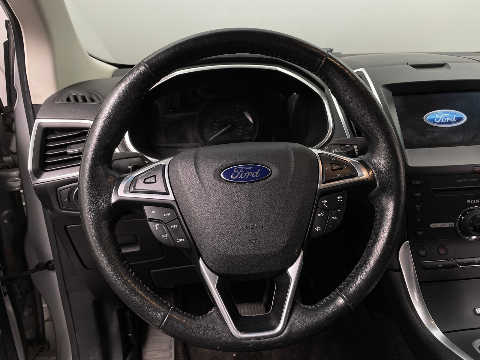 Thumbnail: 2016 Ford Edge - 4