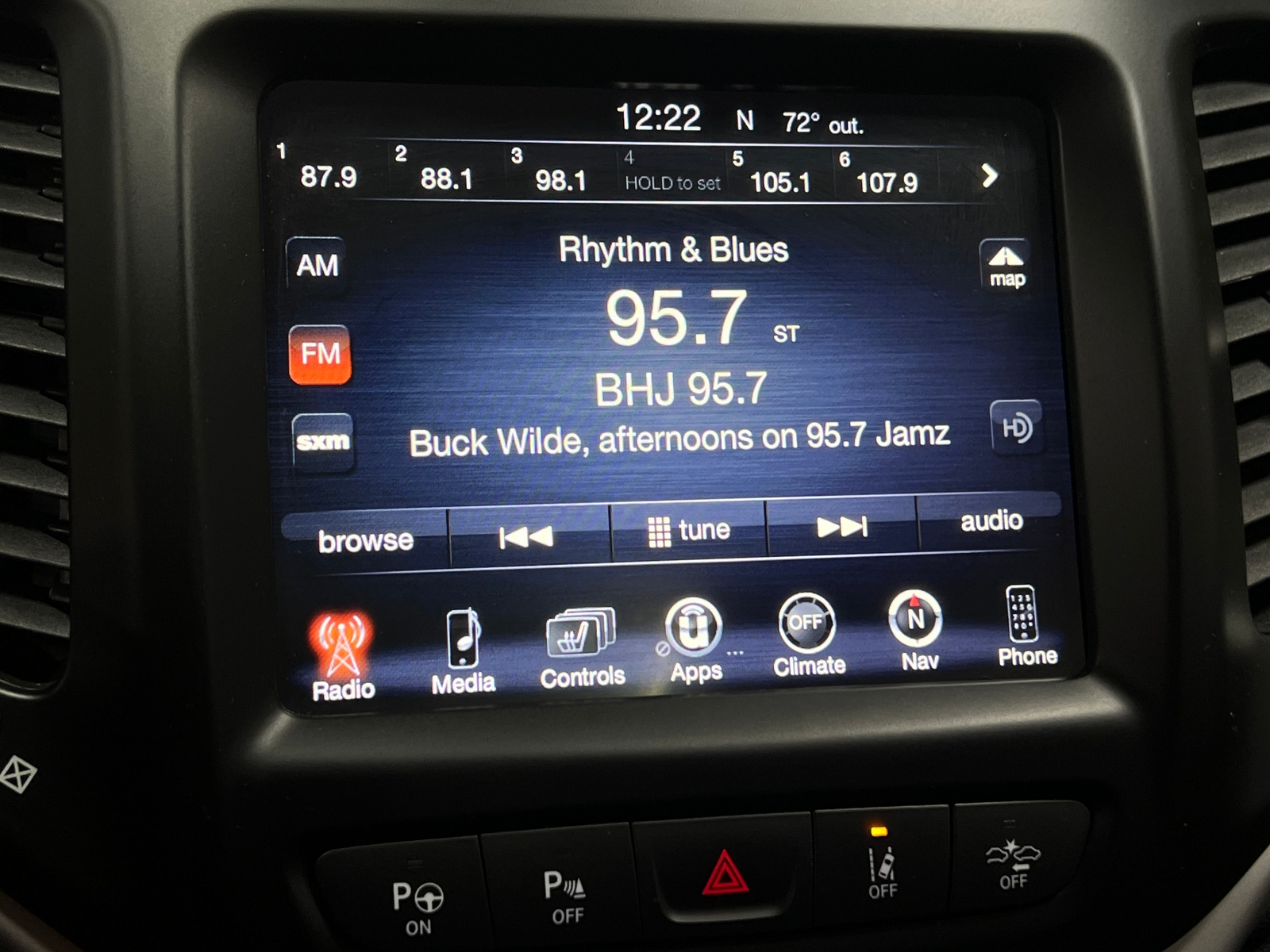 Thumbnail: 2017 Jeep Cherokee - 3