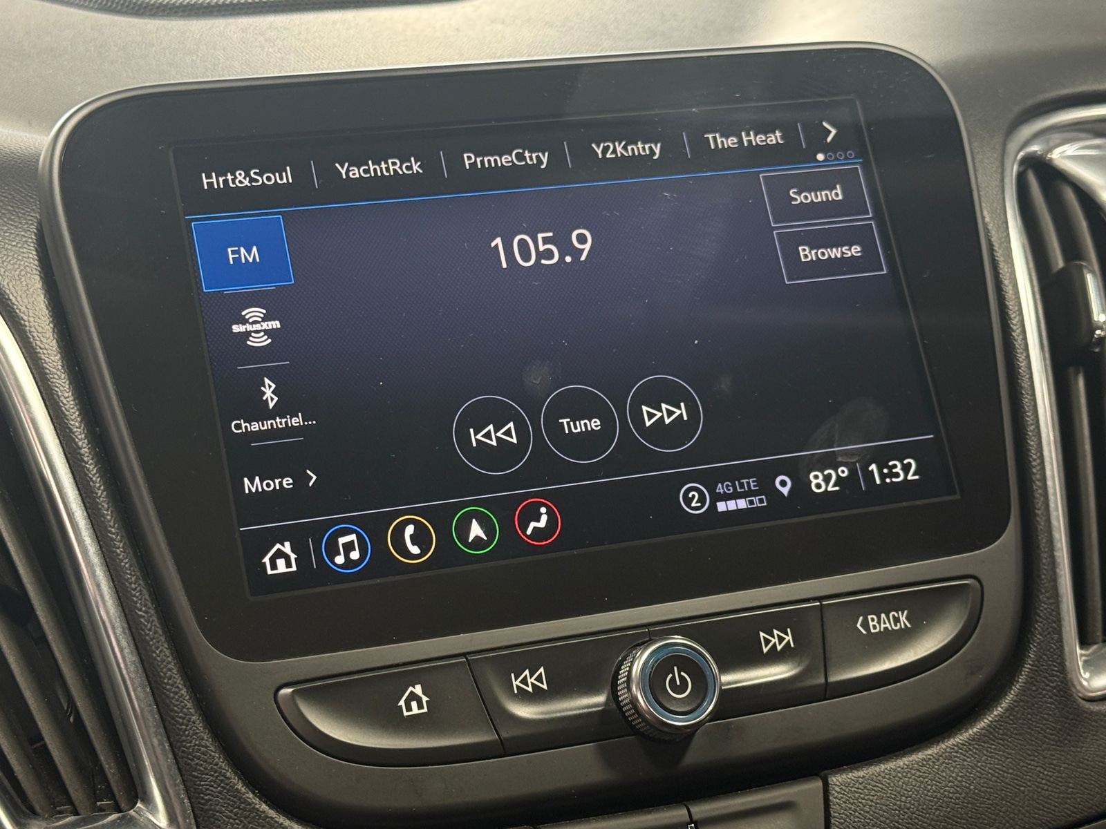 Thumbnail: 2024 Chevrolet Malibu - 4