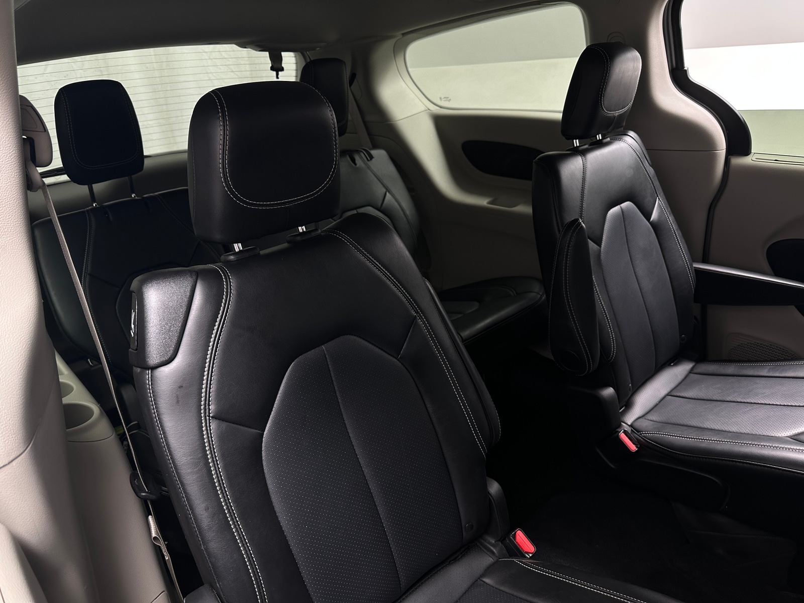 Thumbnail: 2024 Chrysler Pacifica - 5