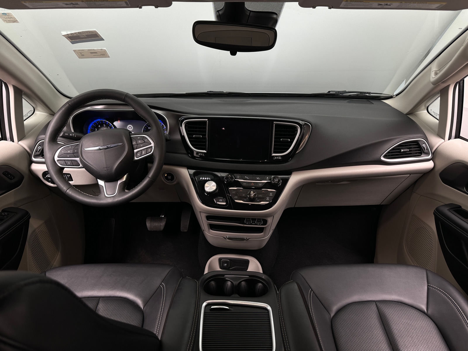 Thumbnail: 2024 Chrysler Pacifica - 2