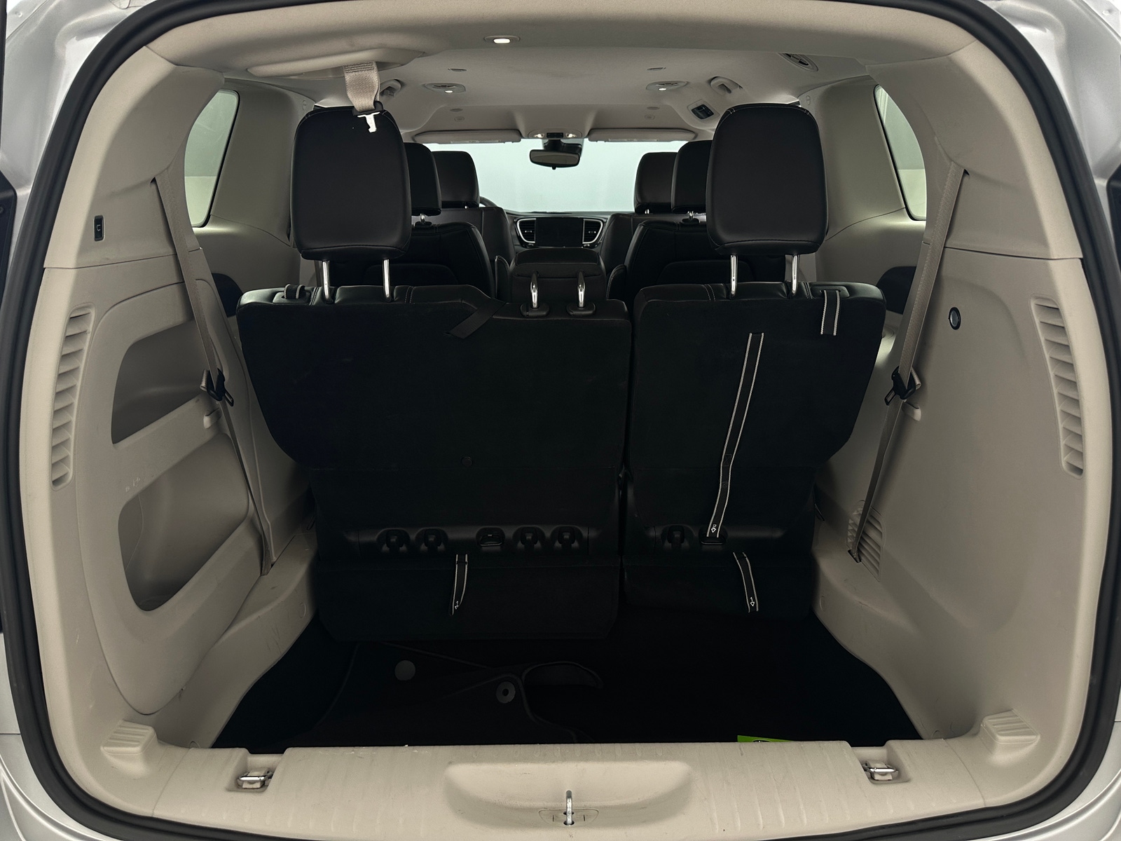 Thumbnail: 2024 Chrysler Pacifica - 6