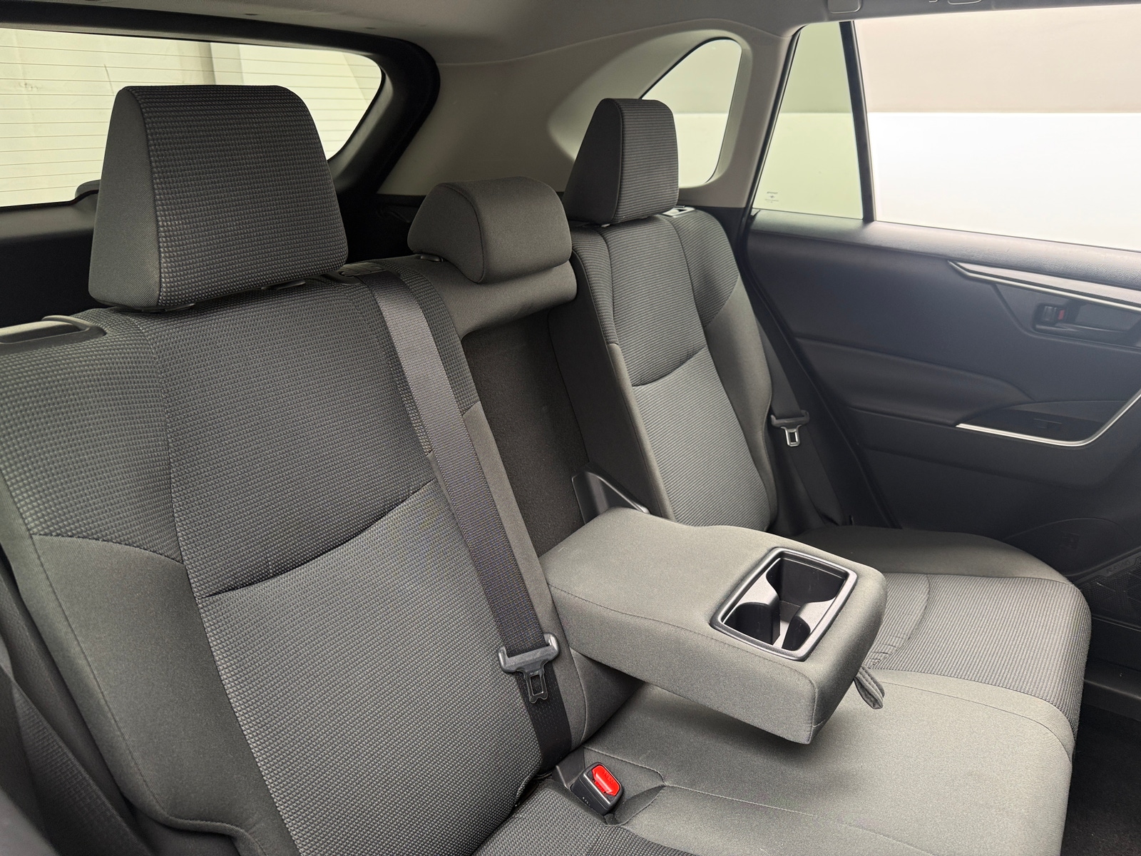 Thumbnail: 2025 Toyota RAV4 - 6