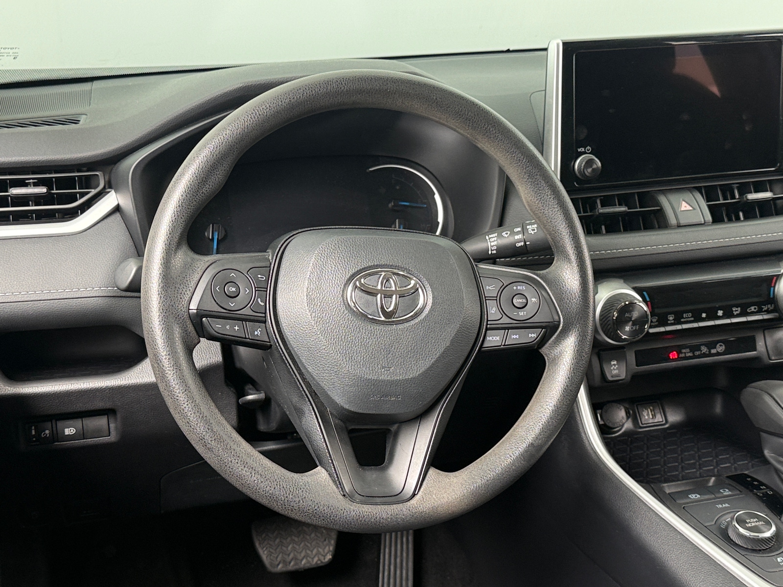 Thumbnail: 2025 Toyota RAV4 - 5