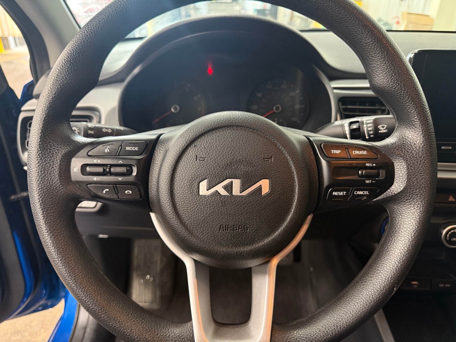 Thumbnail: 2022 Kia Rio - 5