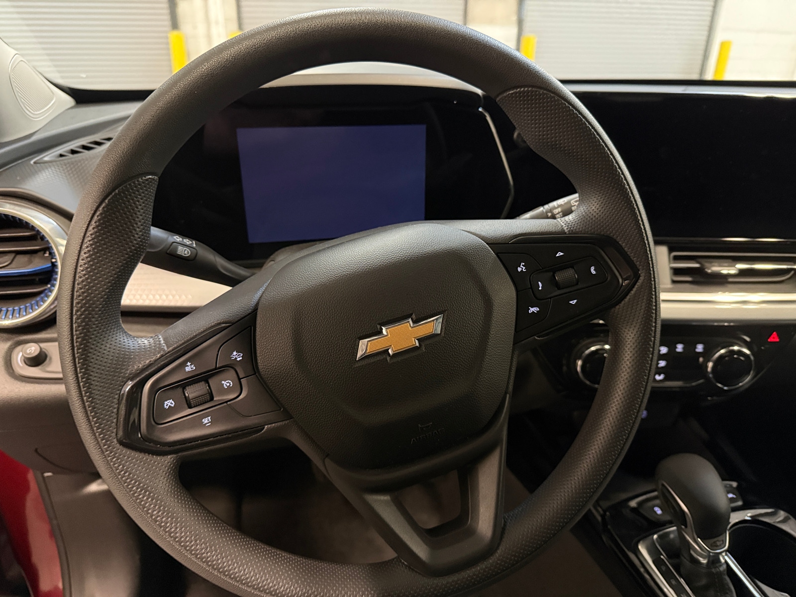 Thumbnail: 2025 Chevrolet Trax - 5