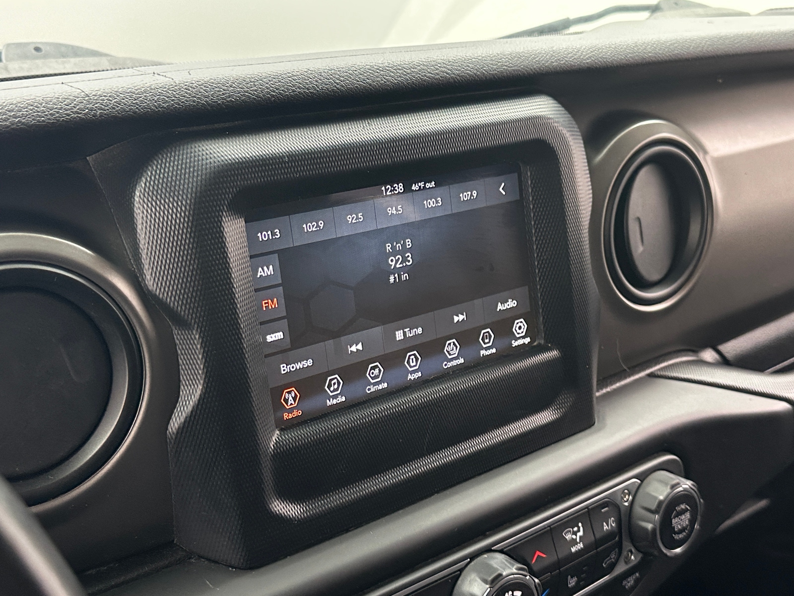 Thumbnail: 2018 Jeep Wrangler - 4