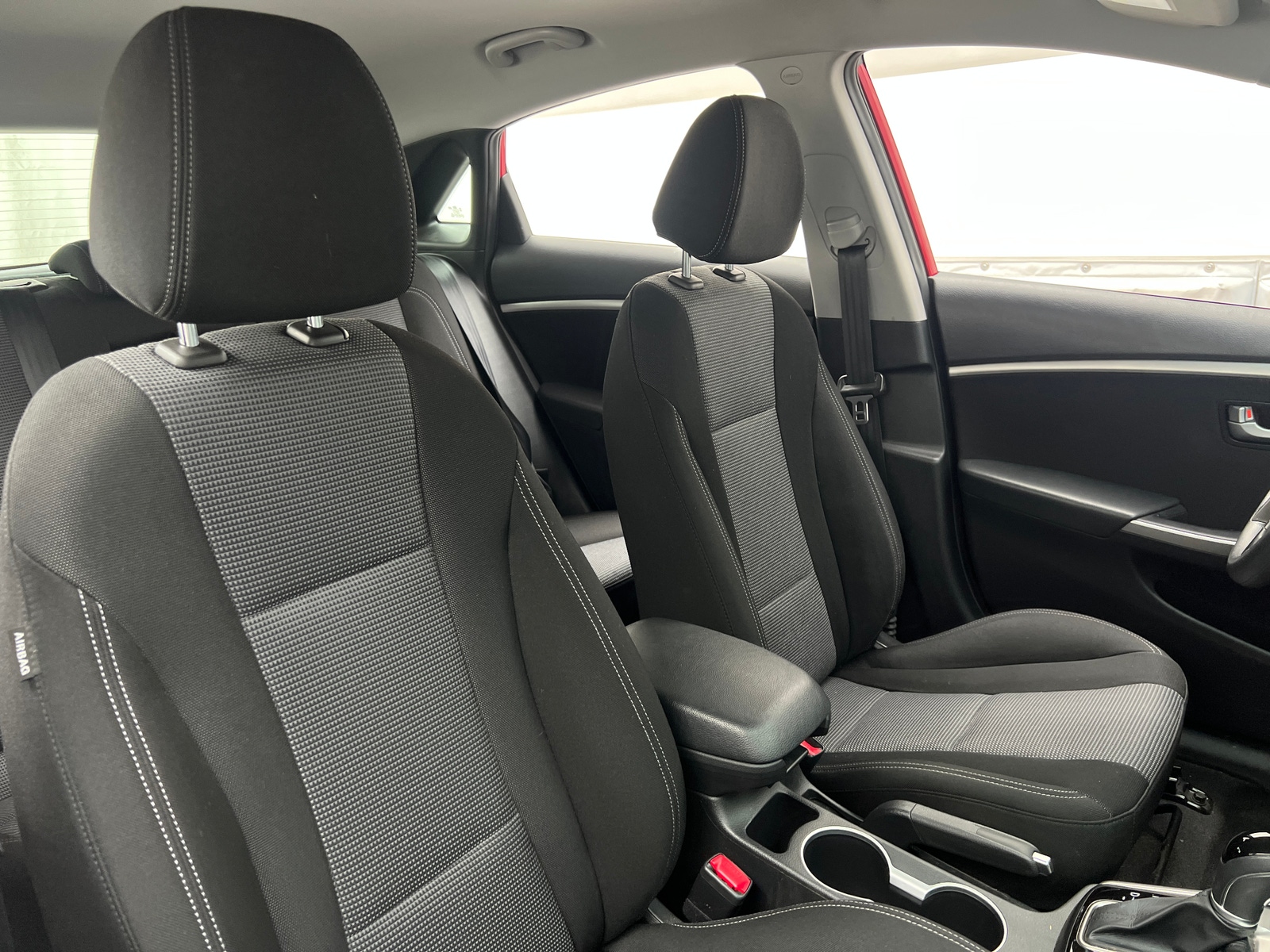 Thumbnail: 2016 Hyundai Elantra - 2