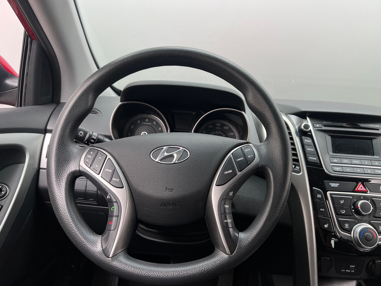 Thumbnail: 2016 Hyundai Elantra - 5