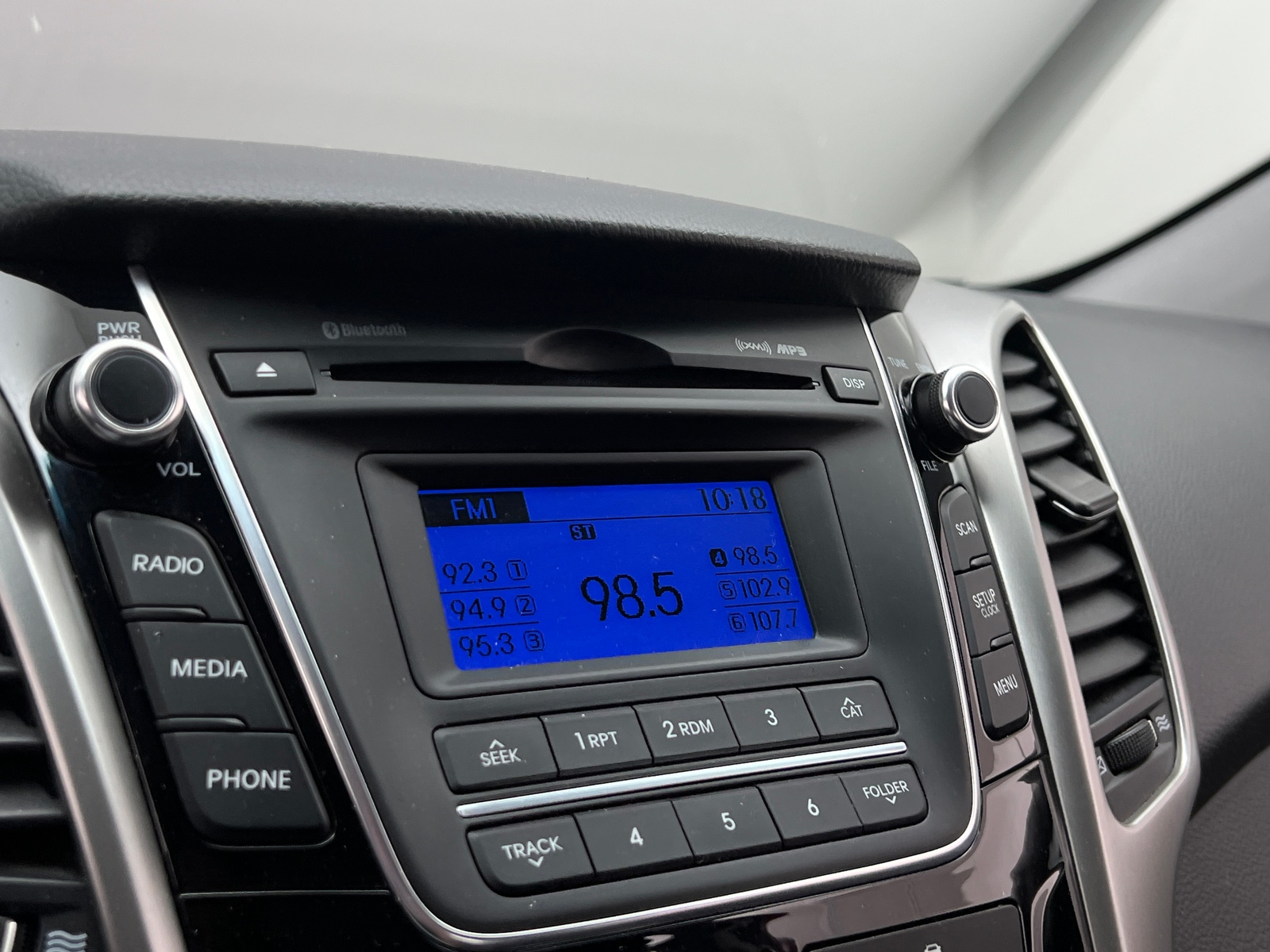 Thumbnail: 2016 Hyundai Elantra - 4