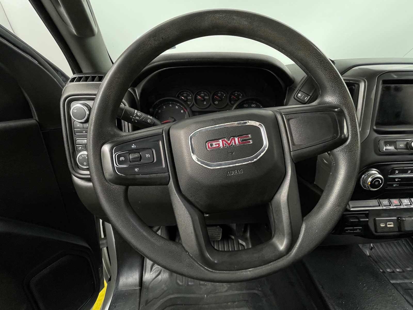 Thumbnail: 2023 GMC Sierra 3500 - 4