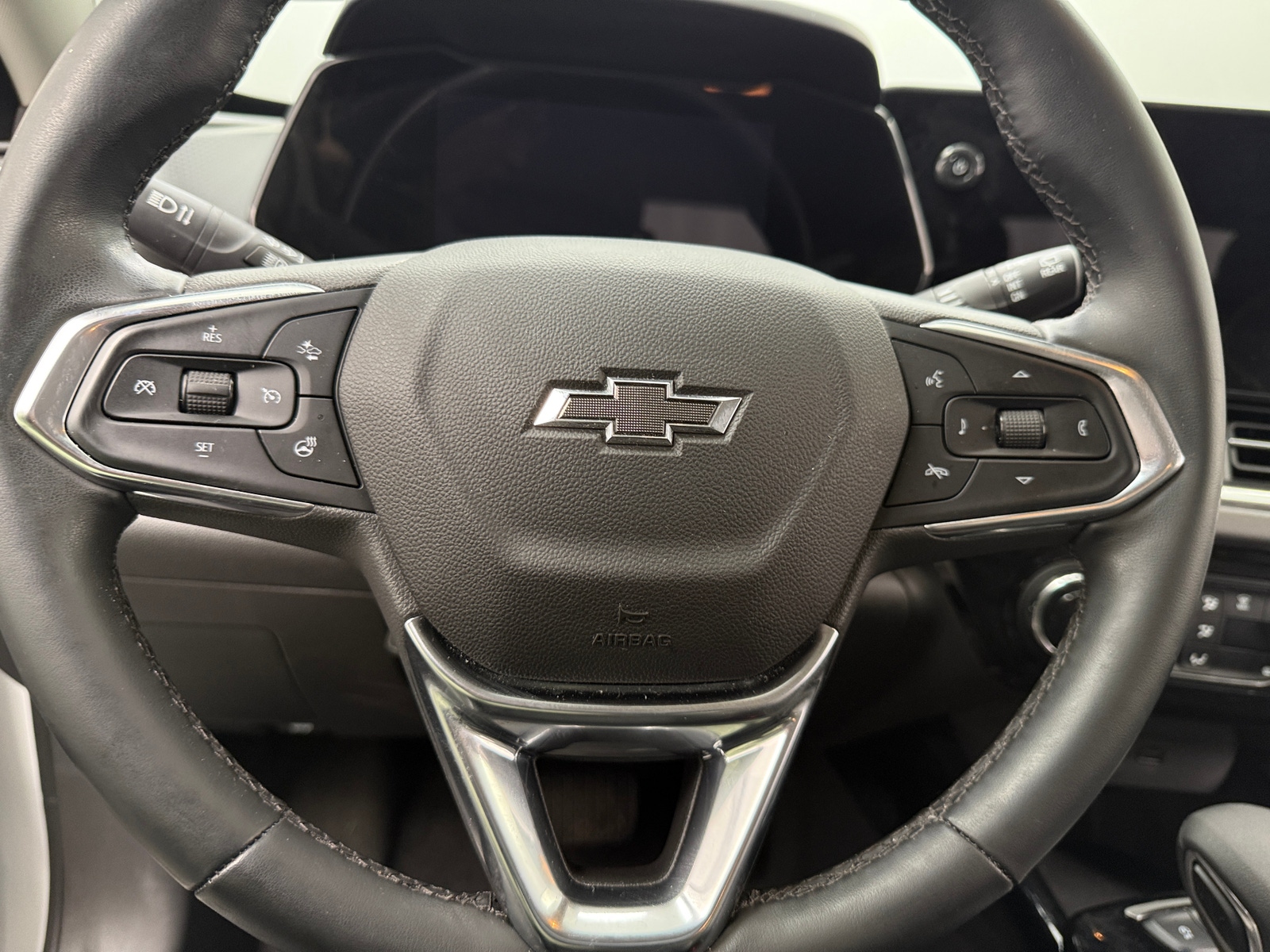 Thumbnail: 2025 Chevrolet Trax - 4