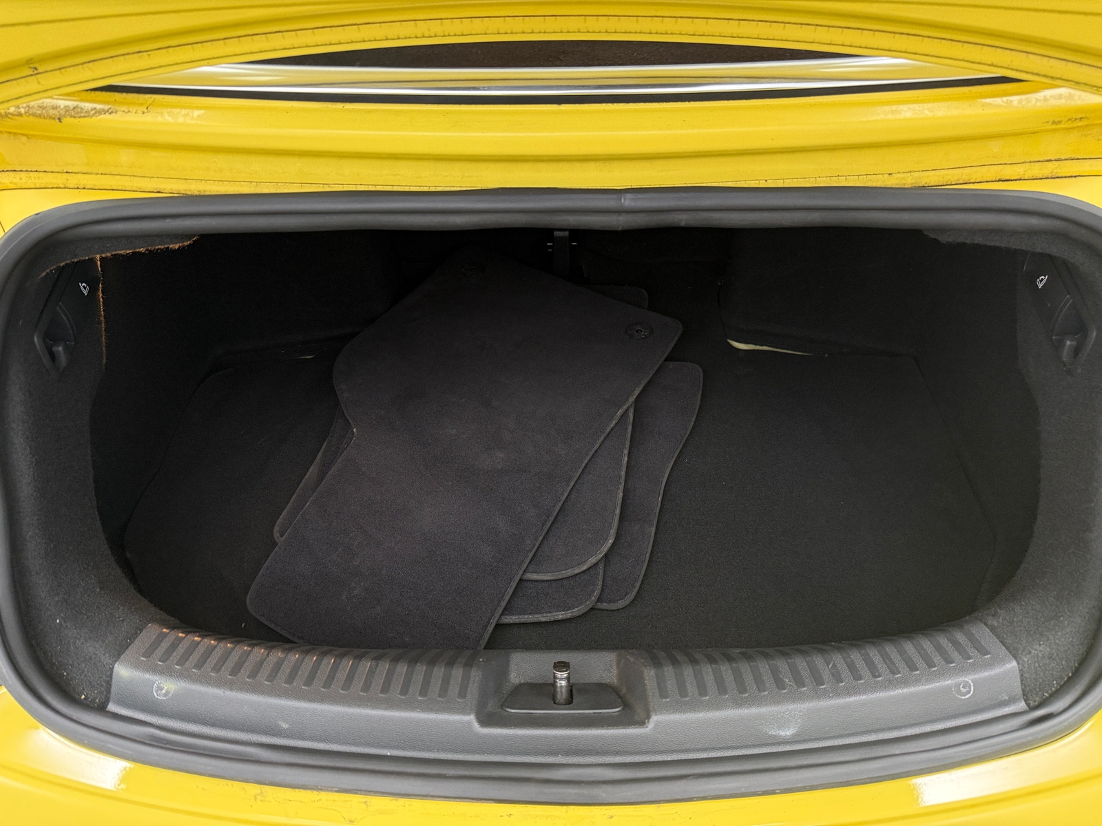 Thumbnail: 2014 Volkswagen Beetle - 6