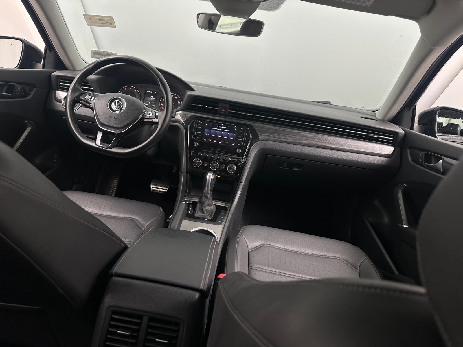 Thumbnail: 2020 Volkswagen Passat - 3