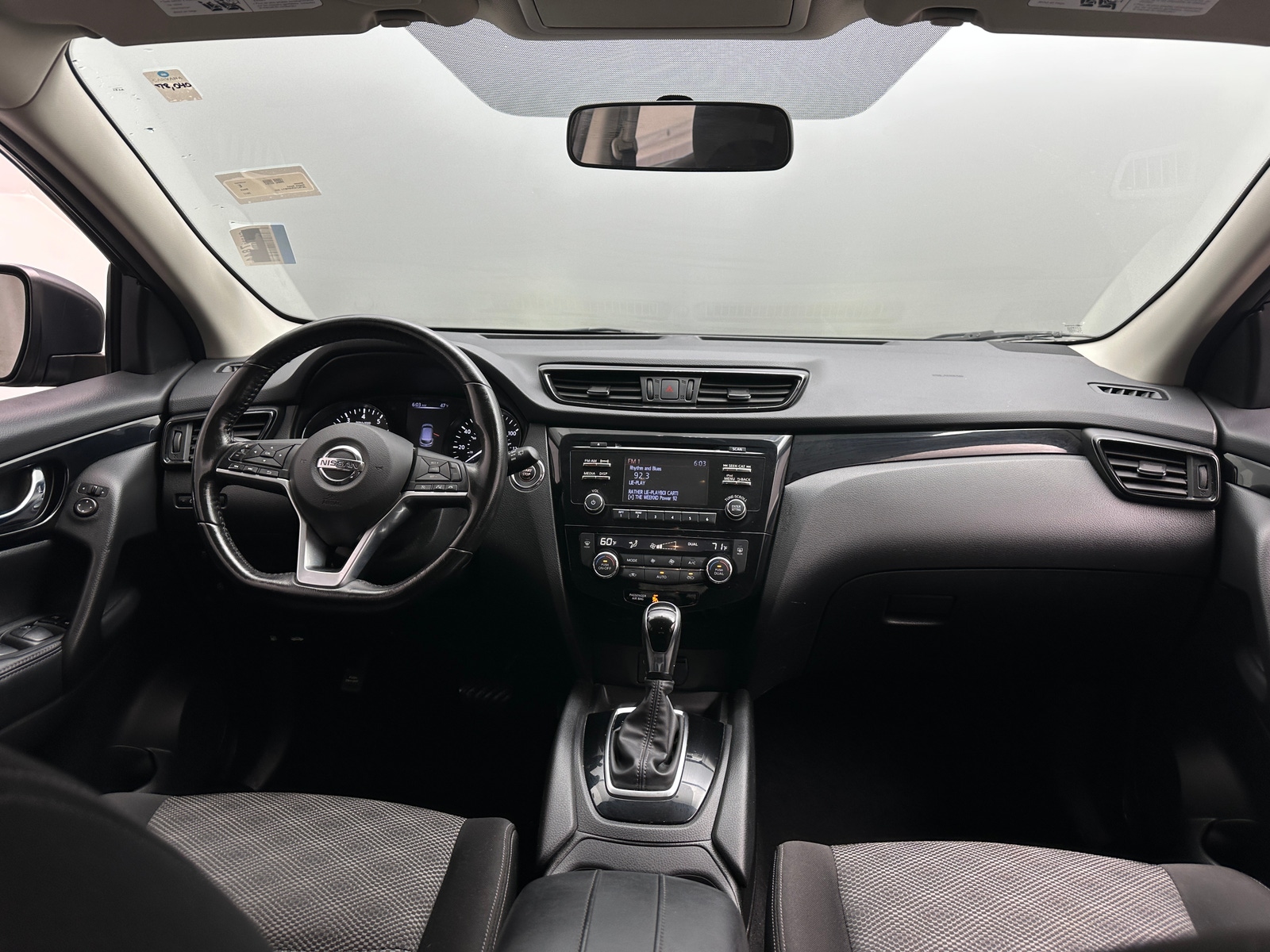 Thumbnail: 2017 Nissan Rogue Sport - 3