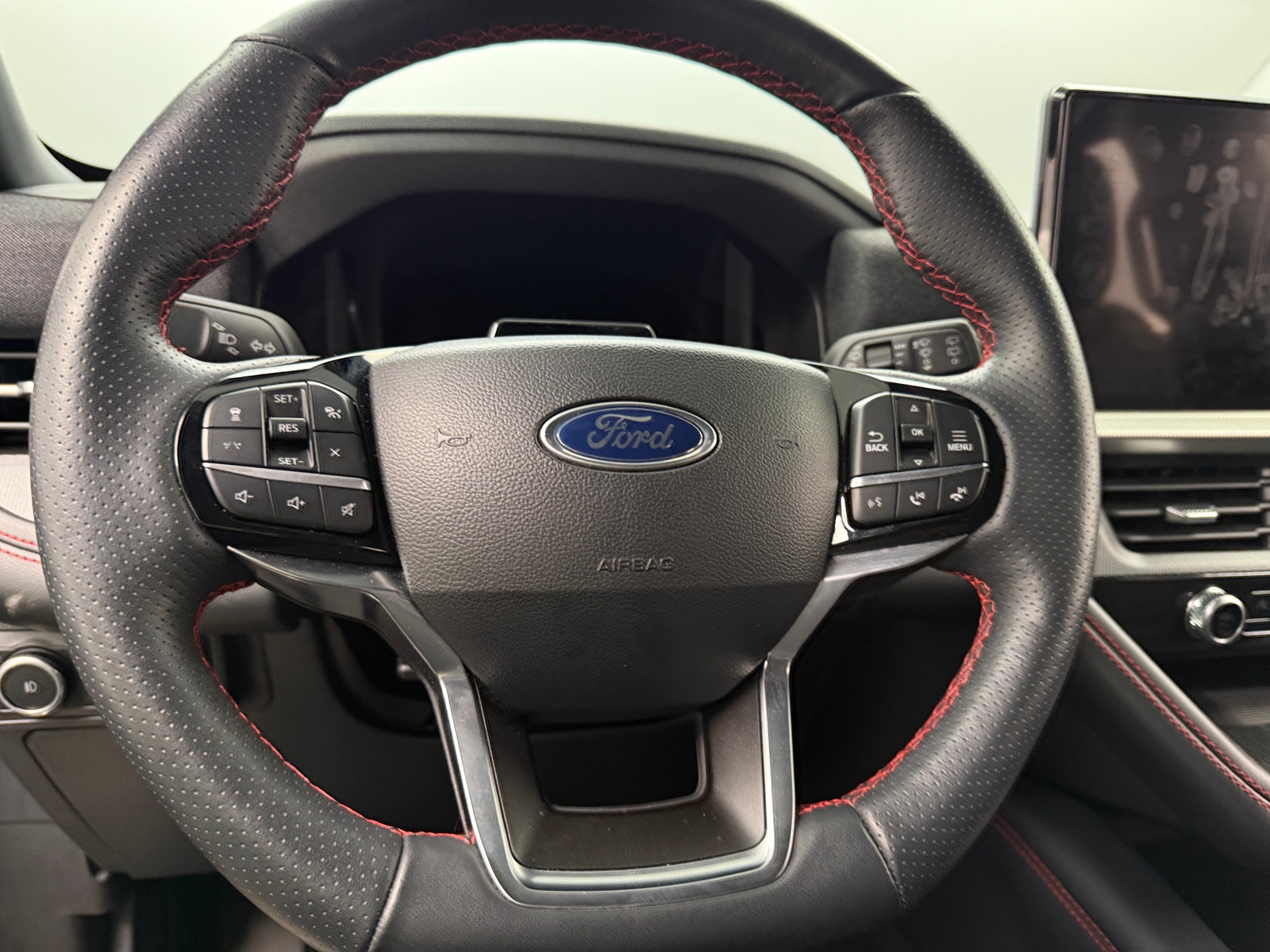 Thumbnail: 2025 Ford Explorer - 5