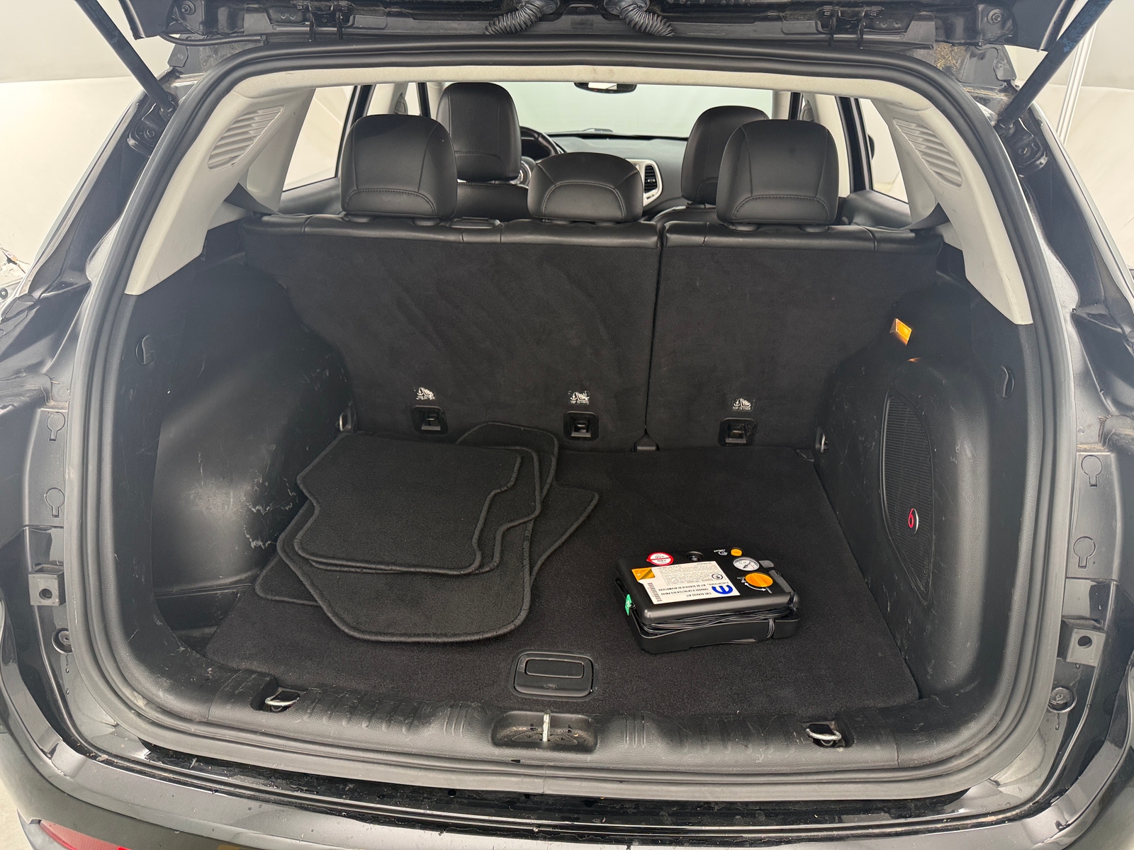 Thumbnail: 2019 Jeep Compass - 6