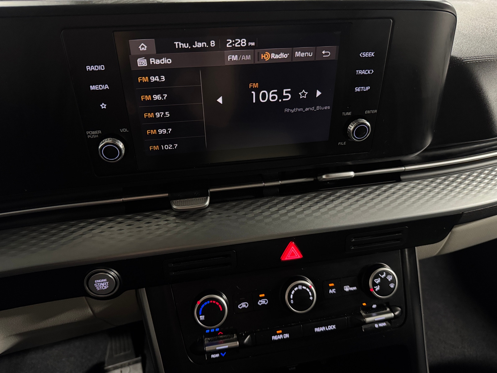 Thumbnail: 2023 Kia Carnival - 3