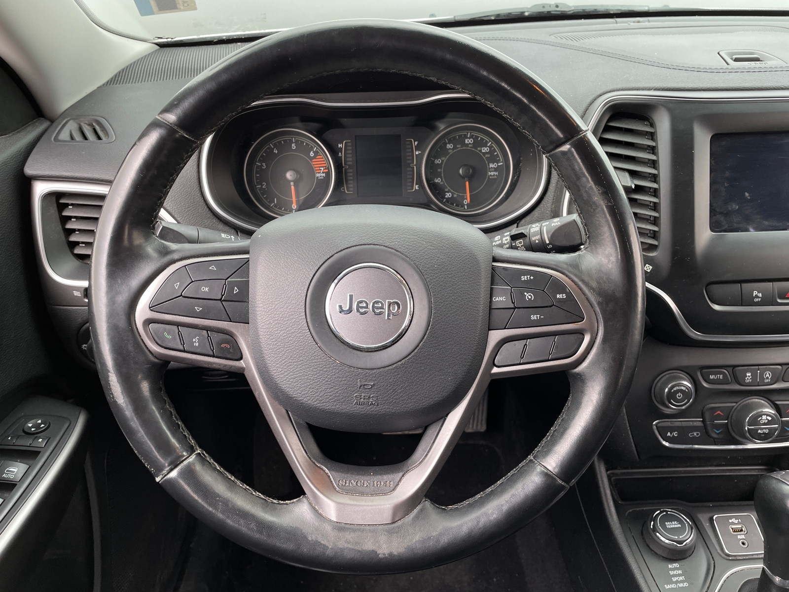 Thumbnail: 2020 Jeep Cherokee - 5