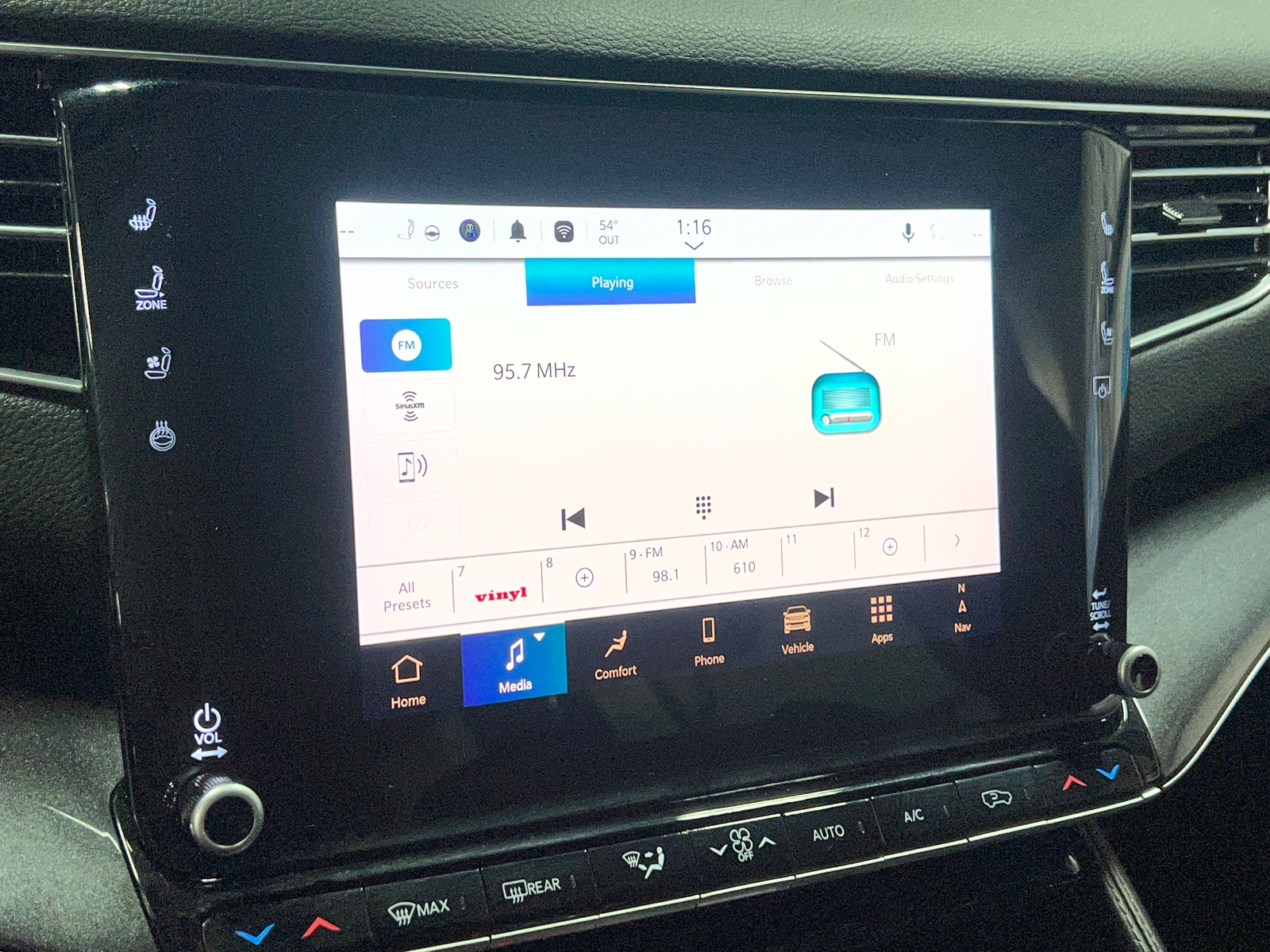 Thumbnail: 2024 Jeep Wagoneer - 3